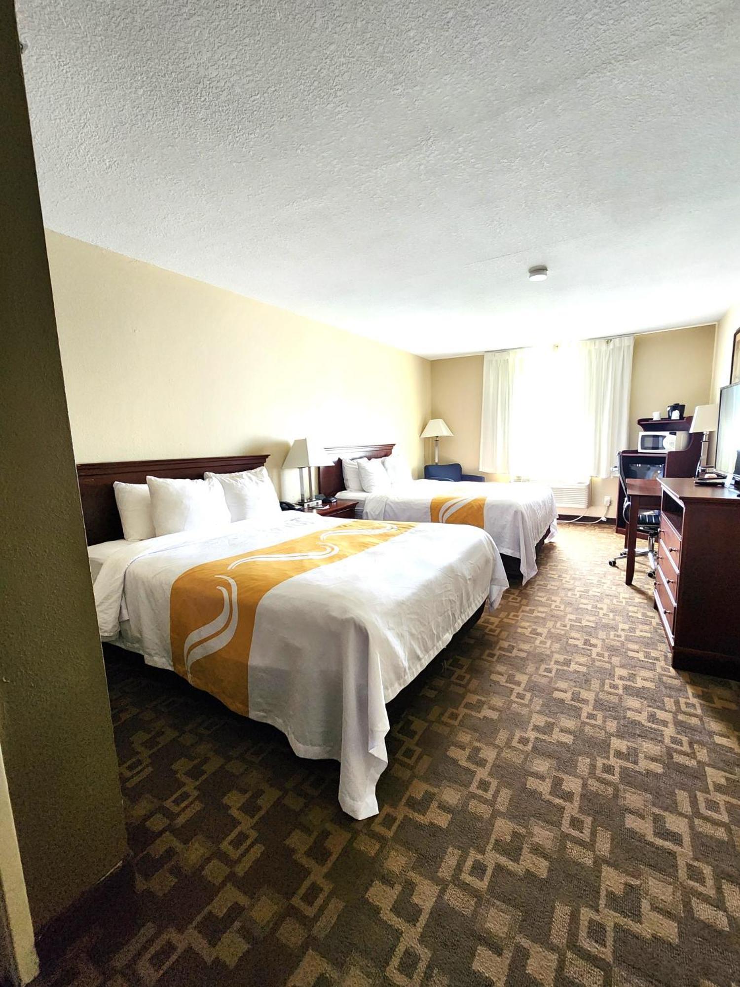 Quality Inn I-70 At Wanamaker Τοπέκα Εξωτερικό φωτογραφία