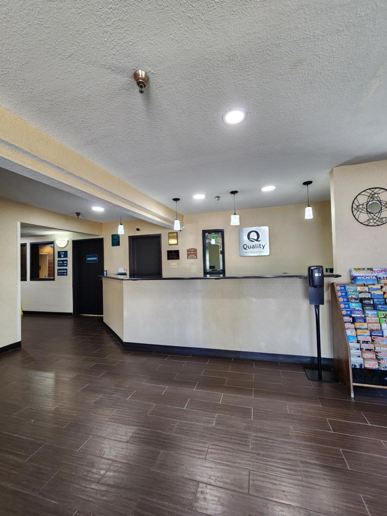Quality Inn I-70 At Wanamaker Τοπέκα Εξωτερικό φωτογραφία
