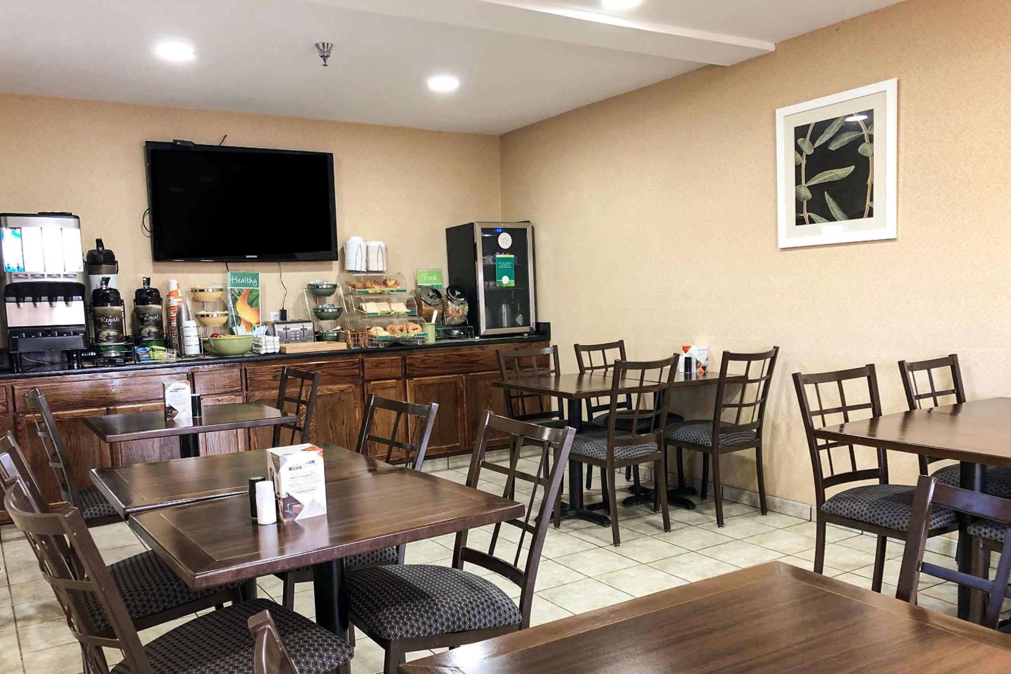 Quality Inn I-70 At Wanamaker Τοπέκα Εξωτερικό φωτογραφία