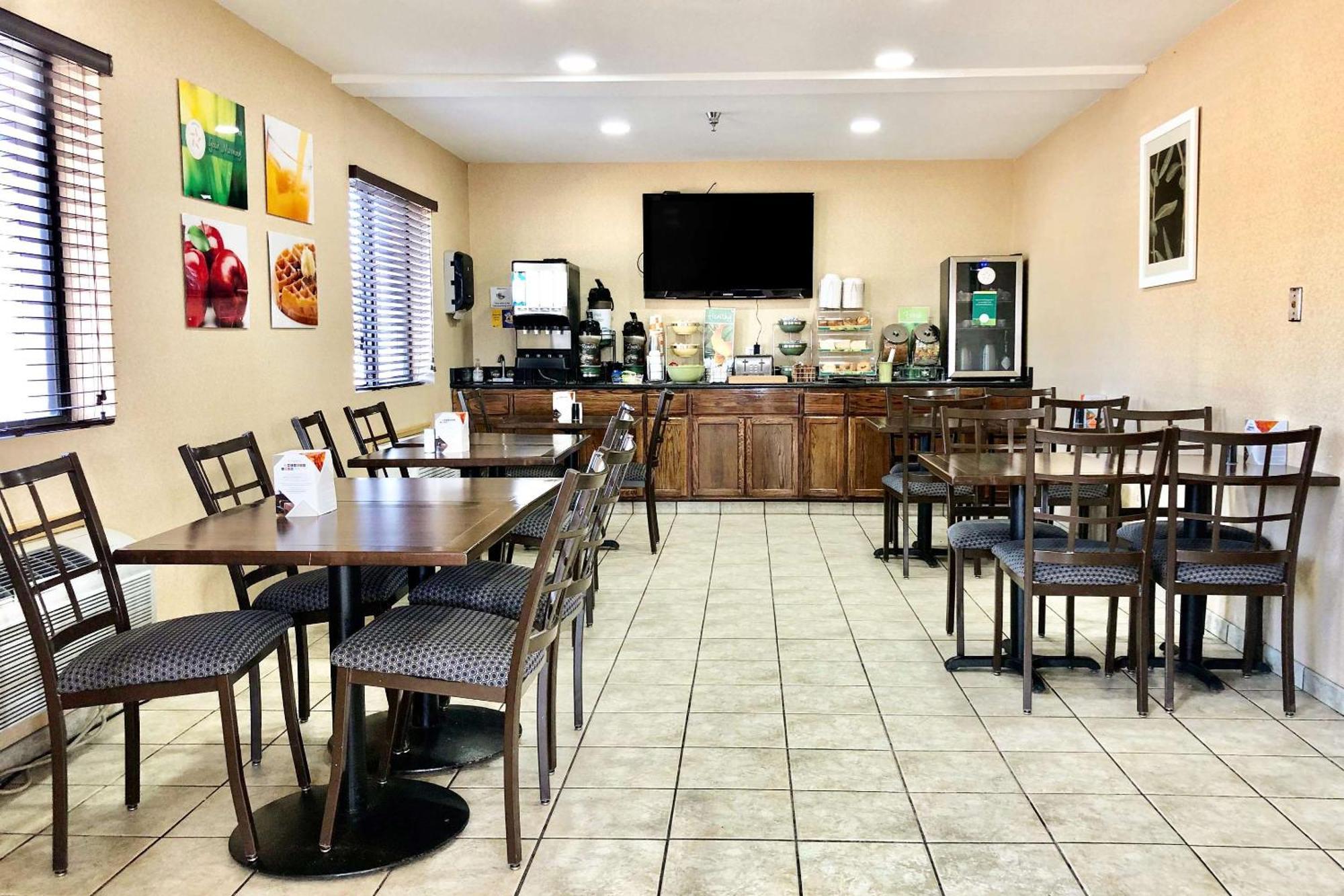 Quality Inn I-70 At Wanamaker Τοπέκα Εξωτερικό φωτογραφία