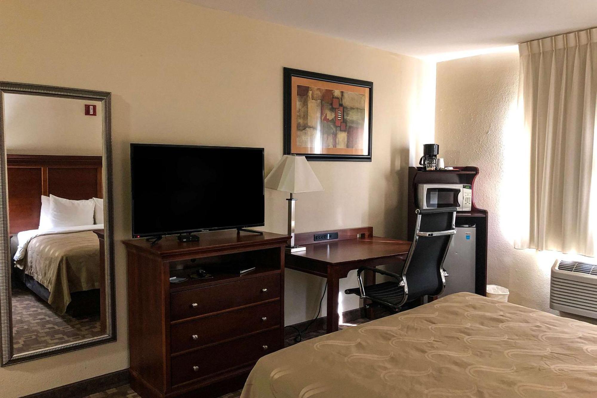 Quality Inn I-70 At Wanamaker Τοπέκα Εξωτερικό φωτογραφία