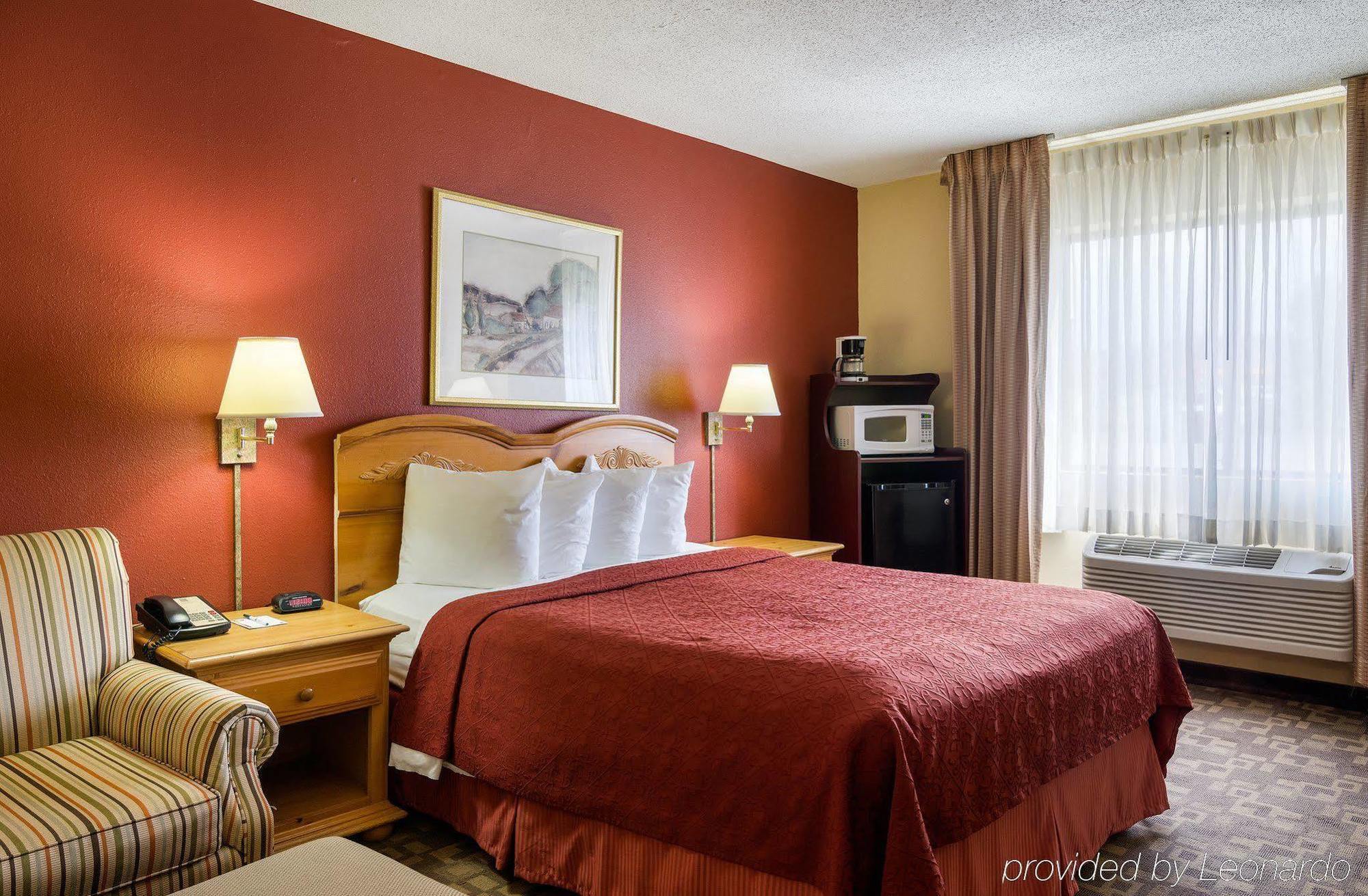 Quality Inn I-70 At Wanamaker Τοπέκα Εξωτερικό φωτογραφία