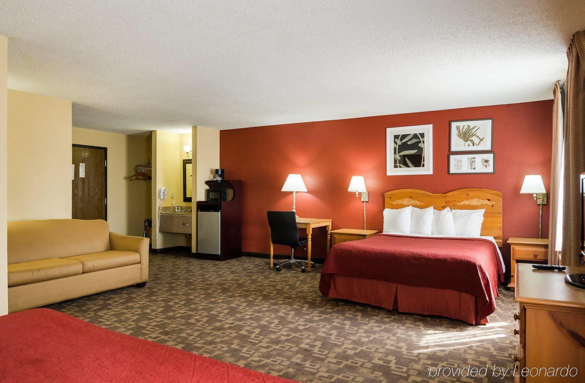 Quality Inn I-70 At Wanamaker Τοπέκα Εξωτερικό φωτογραφία