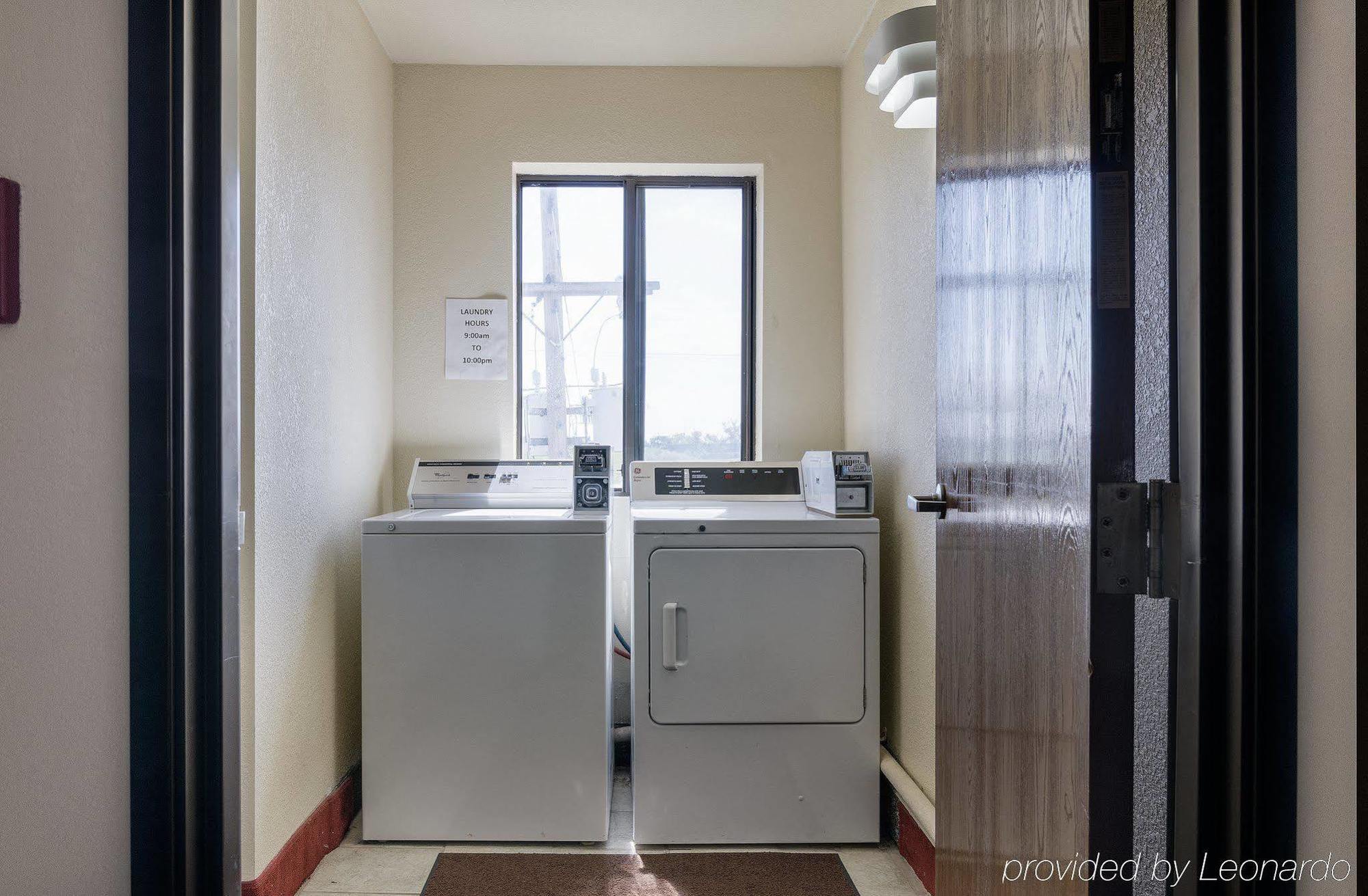 Quality Inn I-70 At Wanamaker Τοπέκα Εξωτερικό φωτογραφία