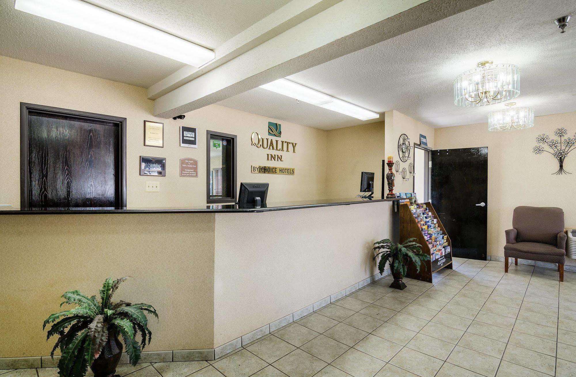 Quality Inn I-70 At Wanamaker Τοπέκα Εξωτερικό φωτογραφία