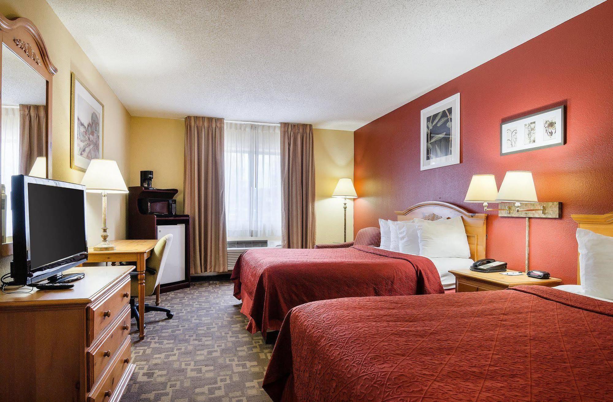 Quality Inn I-70 At Wanamaker Τοπέκα Εξωτερικό φωτογραφία